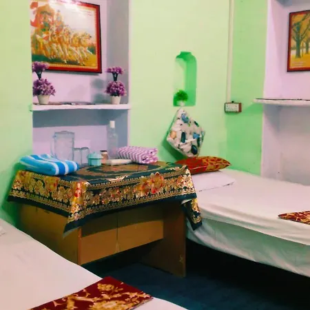 Vardaan Rooms Daraganj Exterior photo